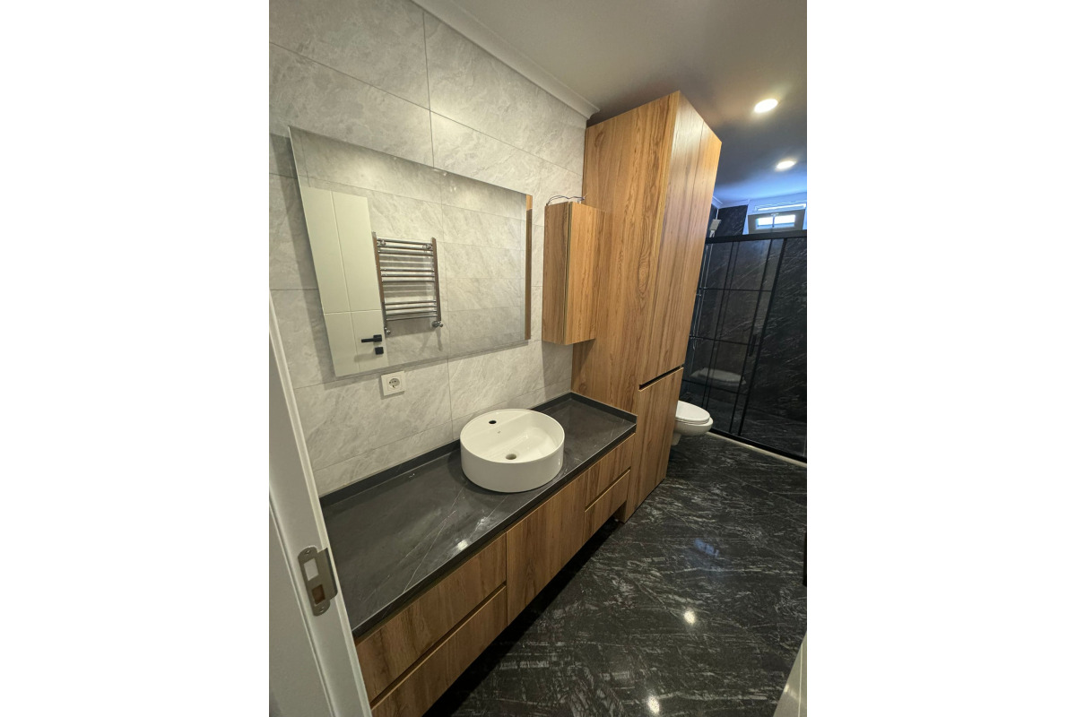 Banyo Dolabı 004